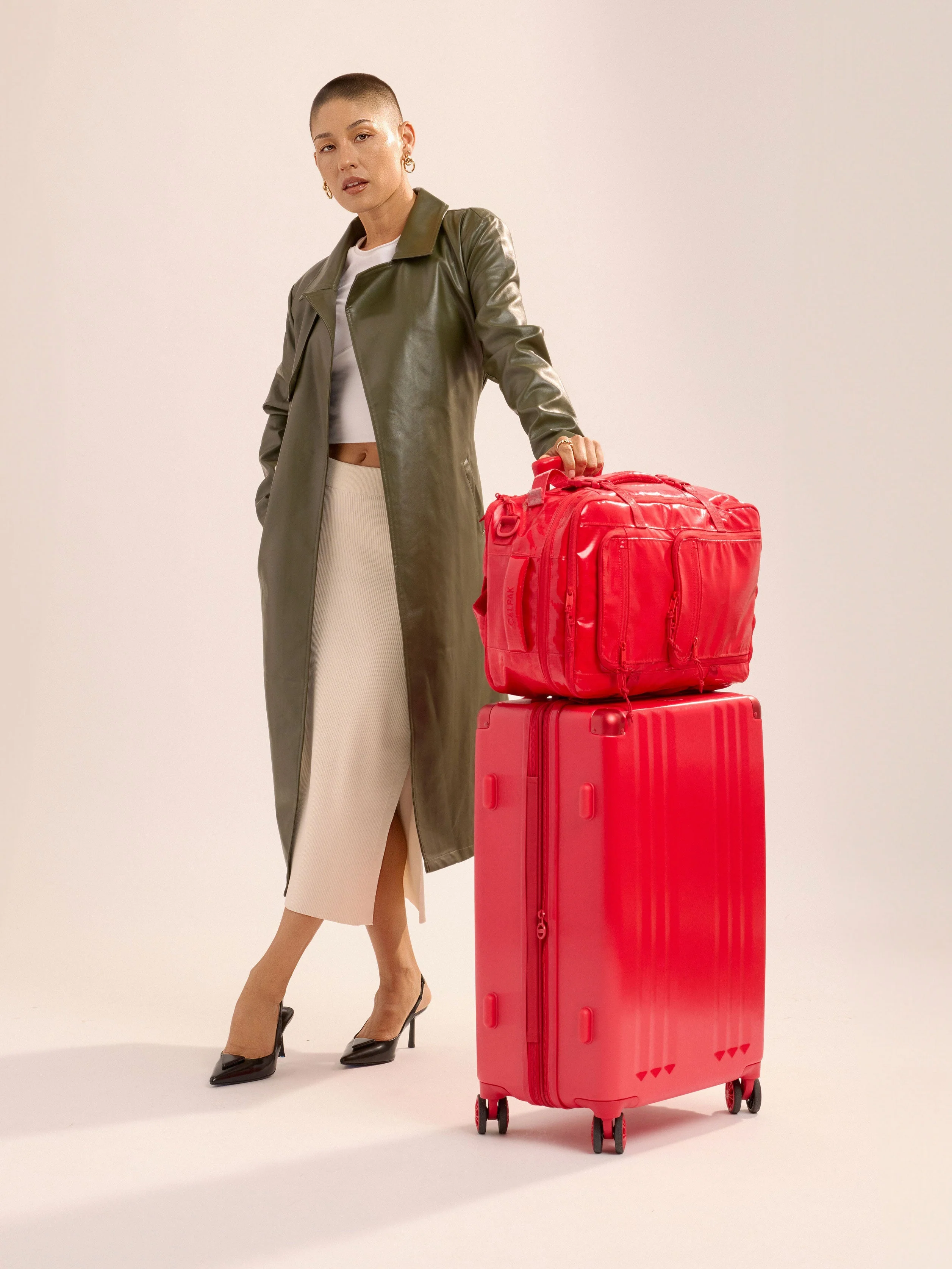 Ambeur Medium Luggage - Image 36