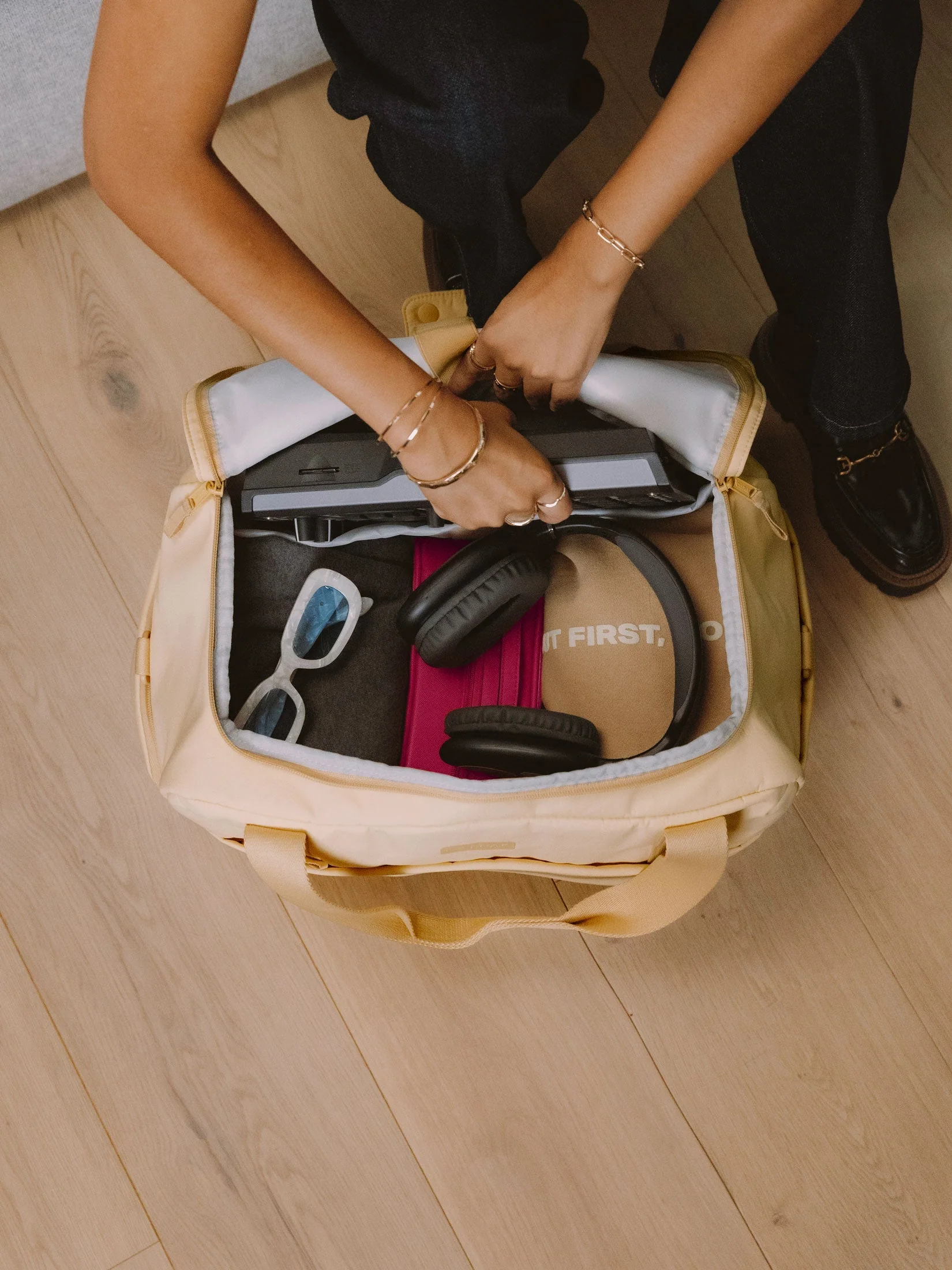 Connect Laptop Duffel - Image 37