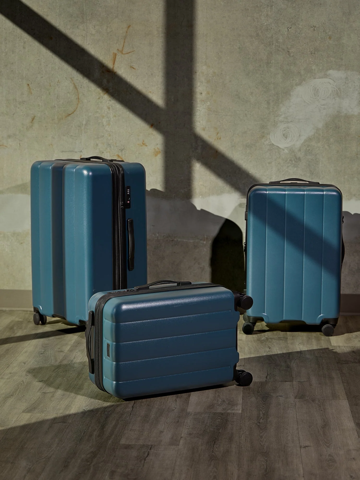 Evry Large Luggage - Image 27
