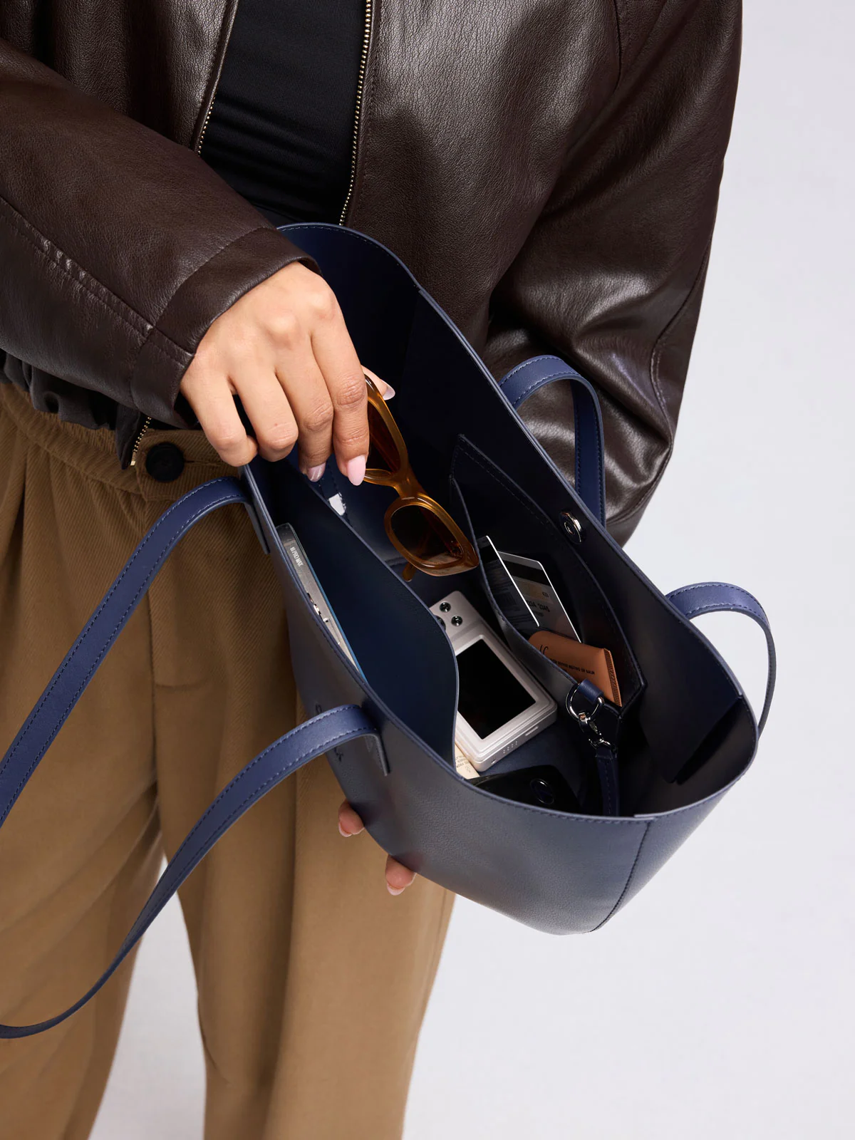 Haven Tulip Tote - Image 13
