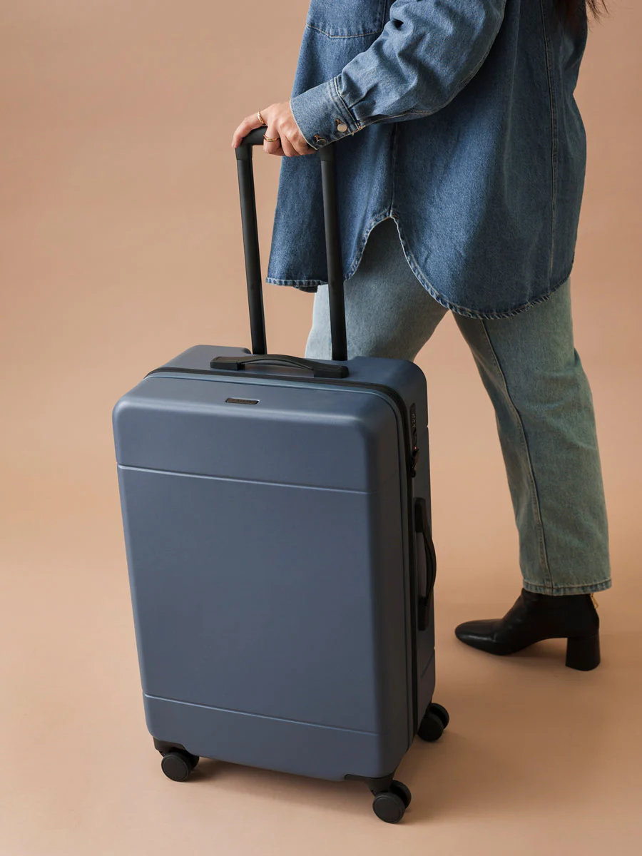 Hue Large Luggage - Image 19