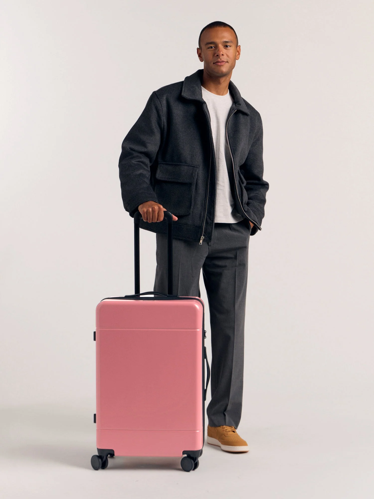 Hue Medium Luggage - Image 46