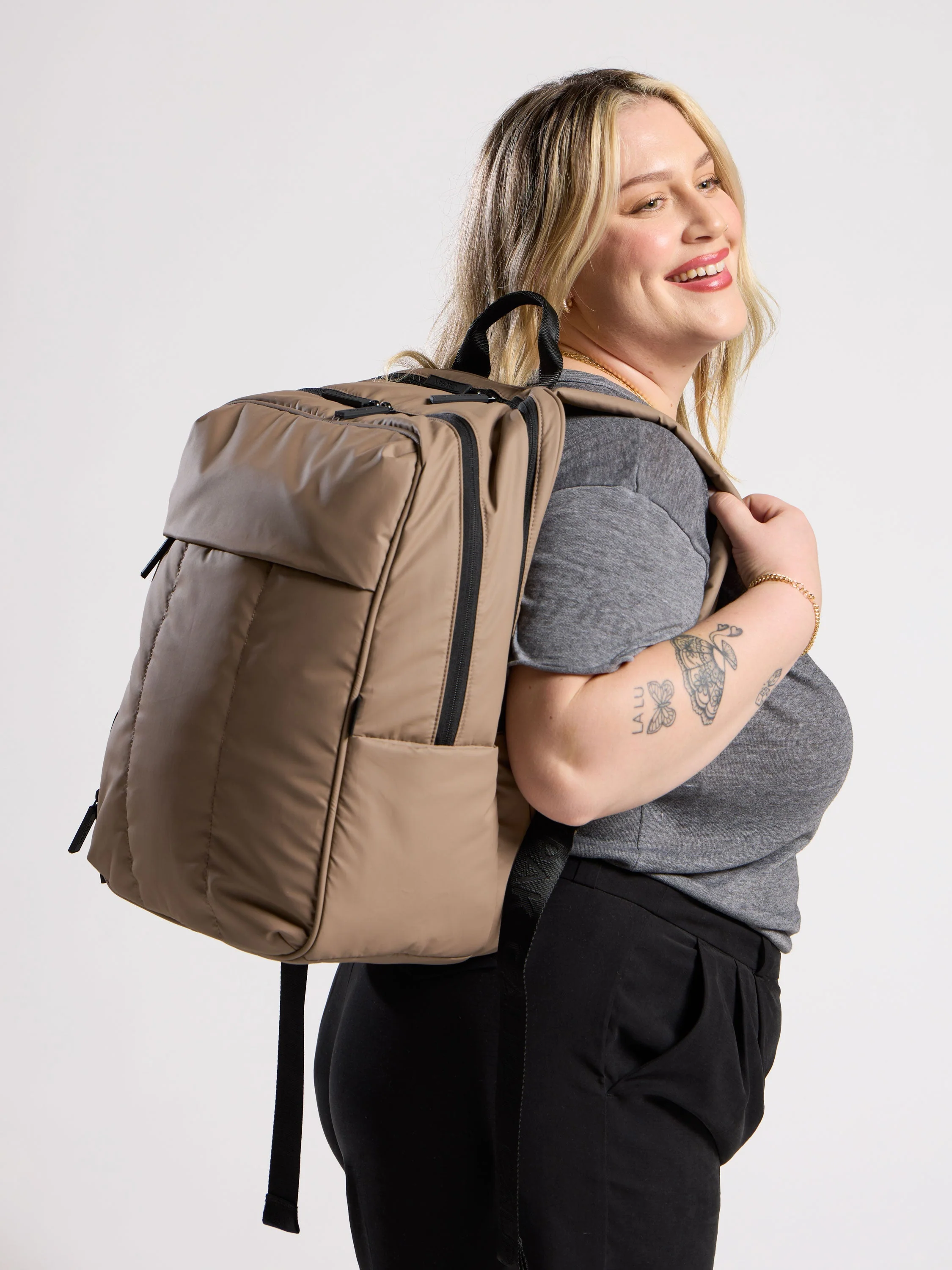 Luka 17 inch Laptop Backpack - Image 4