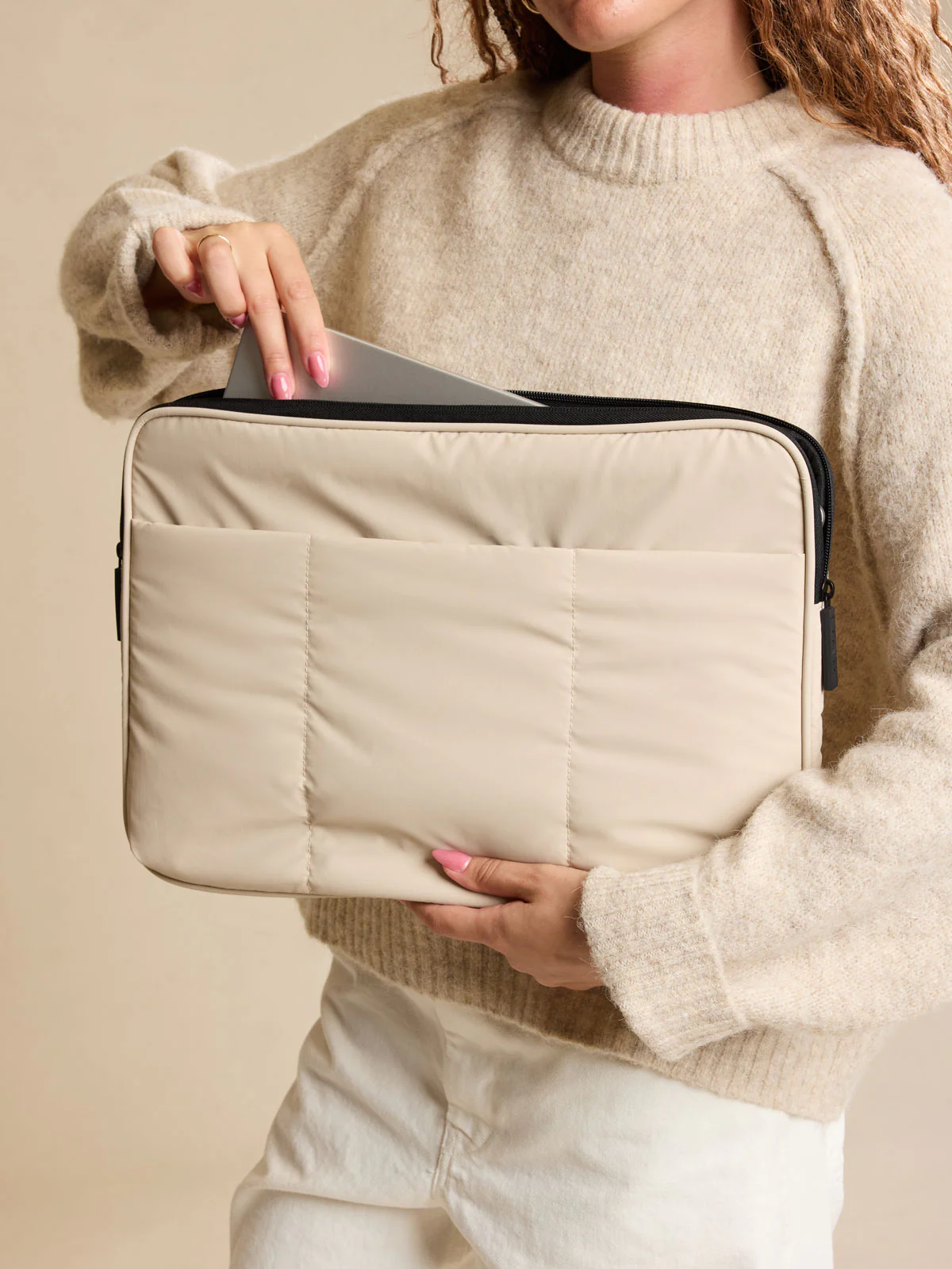Luka 17" Padded Laptop Sleeve - Image 17