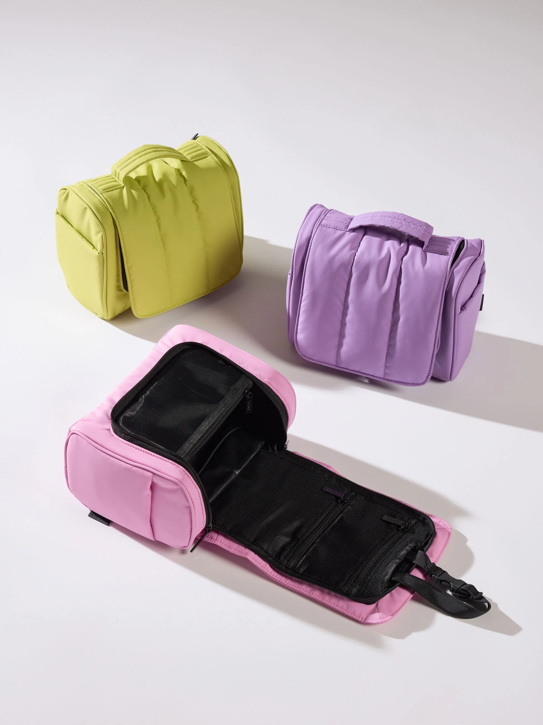 Luka Hanging Toiletry Bag - Image 38