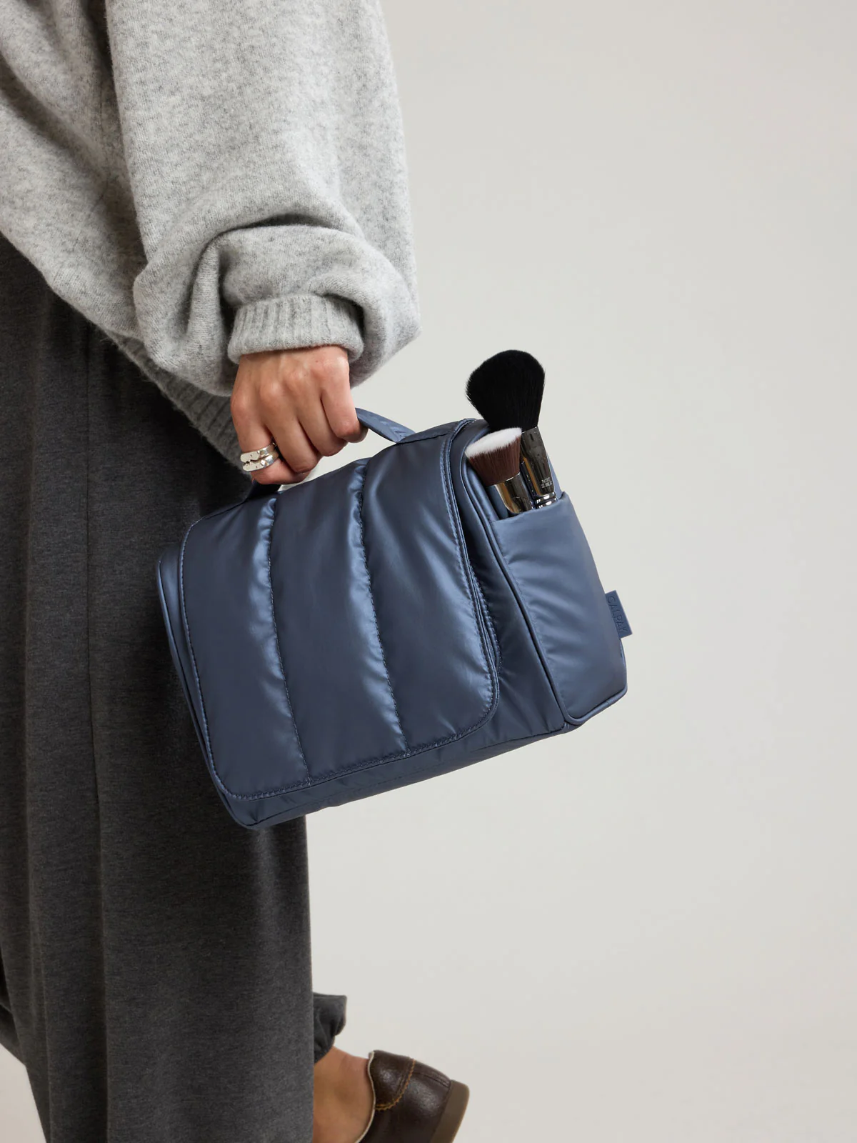 Luka Hanging Toiletry Bag - Image 82