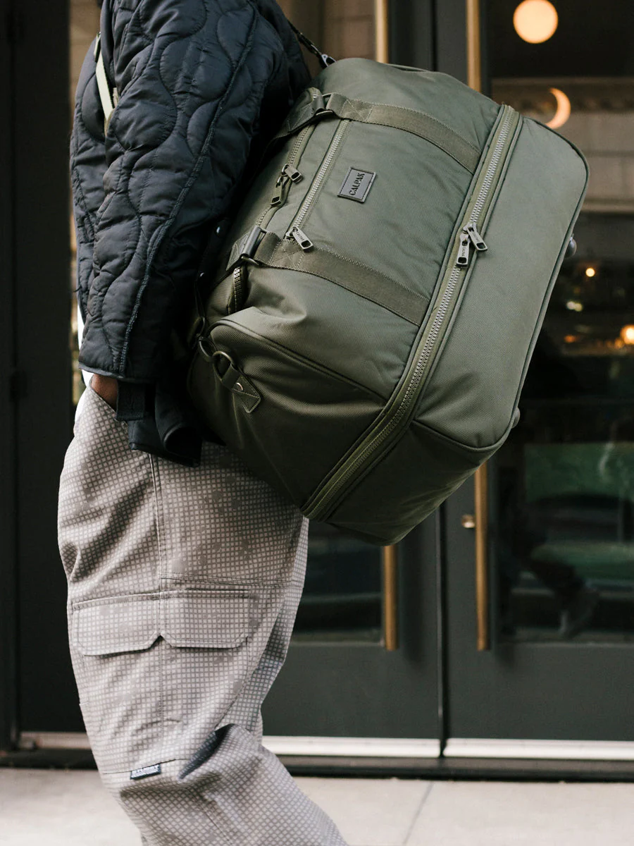 Stevyn Duffel Bag with Shoe Compartment - Image 3