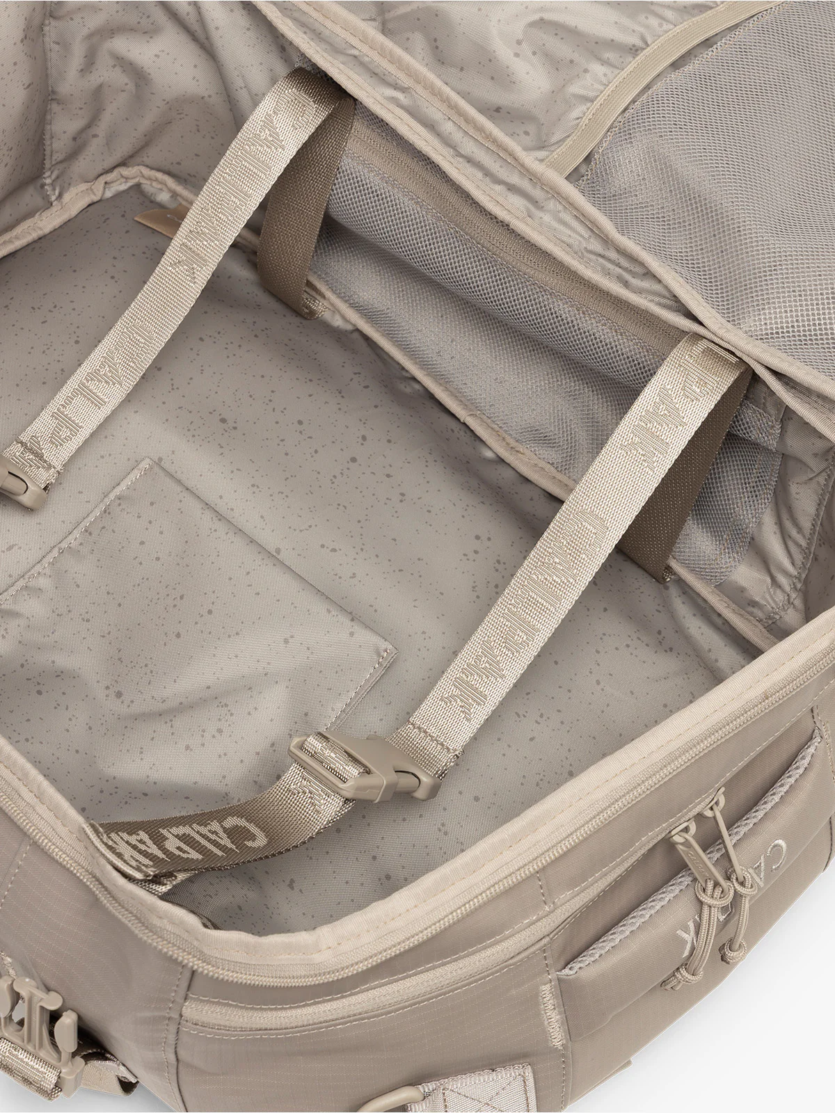 Terra 26L Laptop Duffel Backpack - Image 73