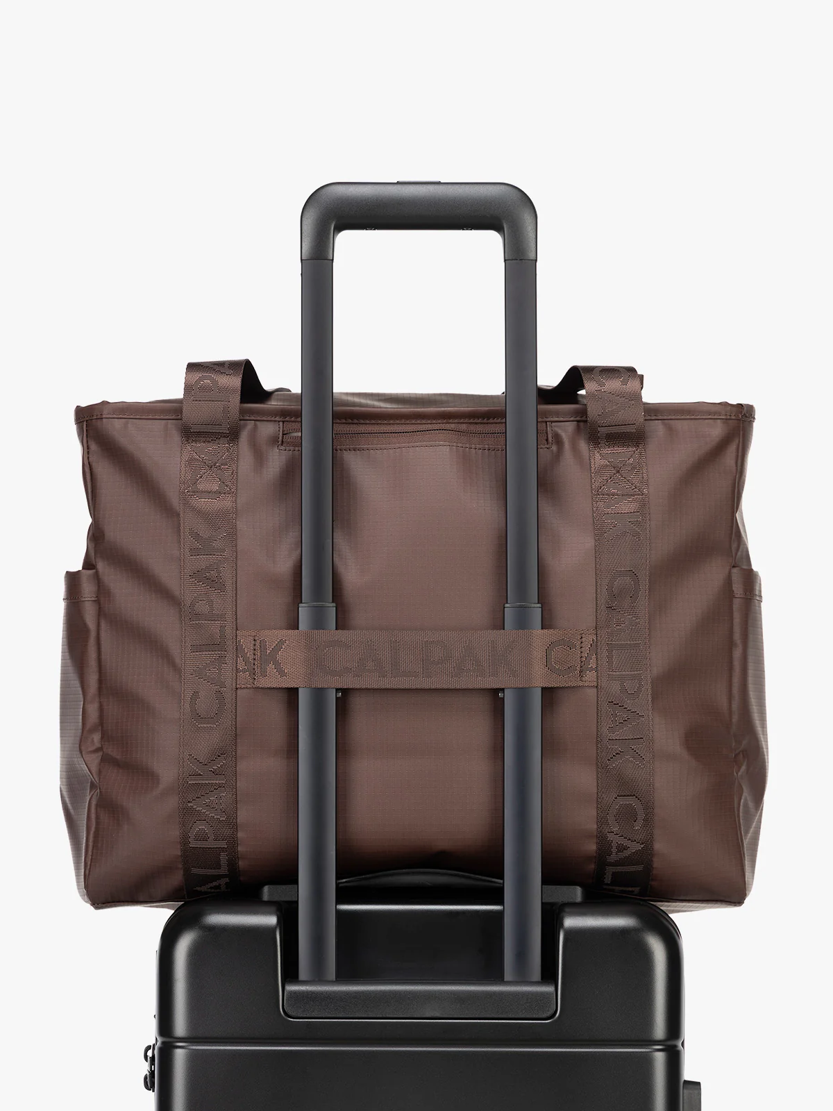 Terra 35L Water Resistant Zip Tote Bag - Image 89